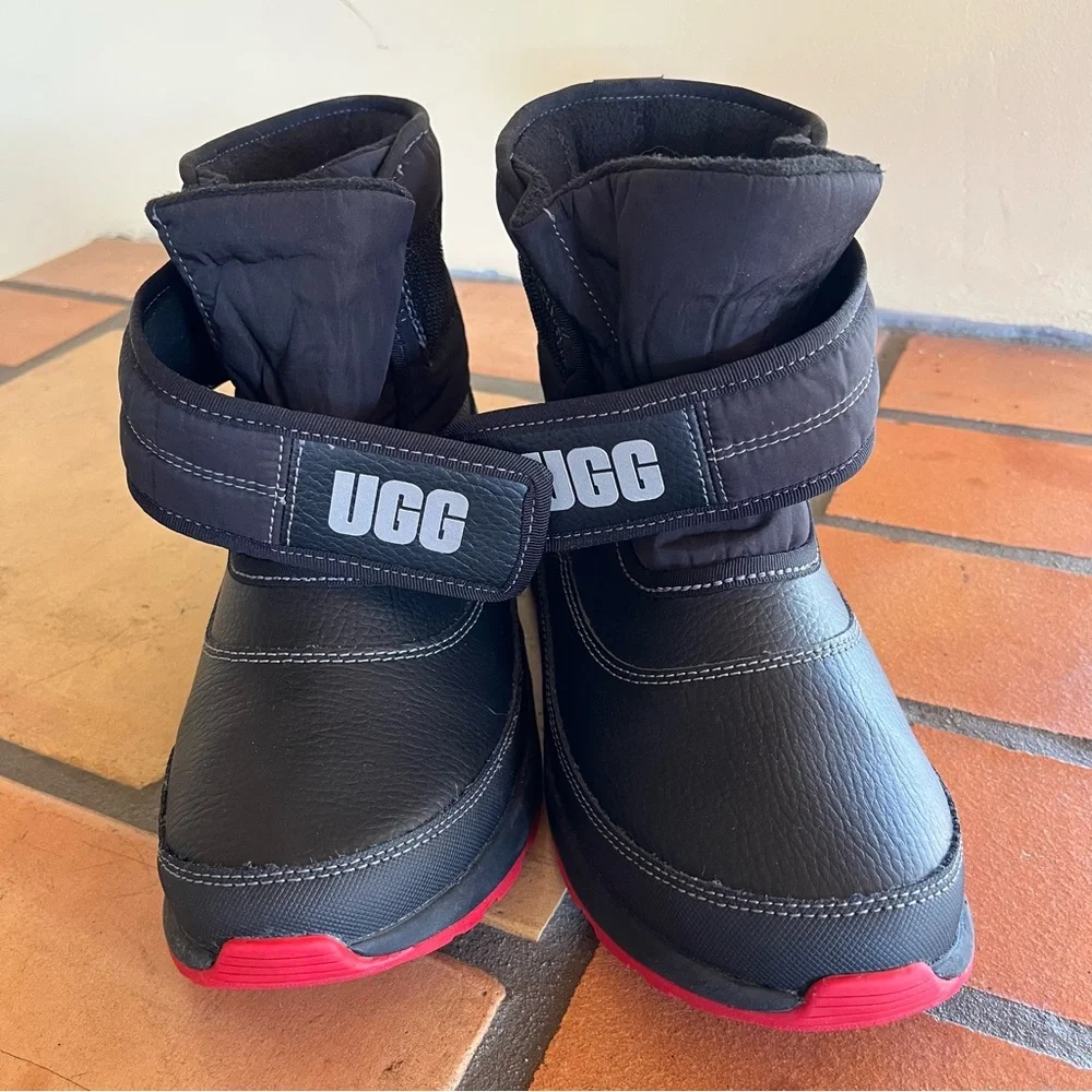 UGG Kids Taney weather Boots with Red Outsole Size 6 NWOT